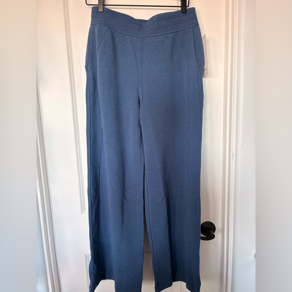 Lululemon Women’s Scuba Mid-Rise Wide-Leg Pant Waffle Blue